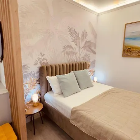 White Titanic Navodari