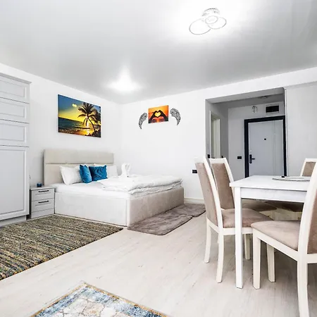 White Titanic * Năvodari