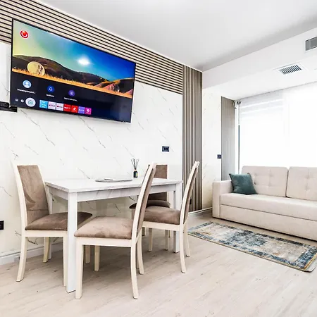 White Titanic Năvodari