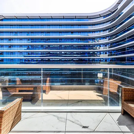 White Titanic * Năvodari